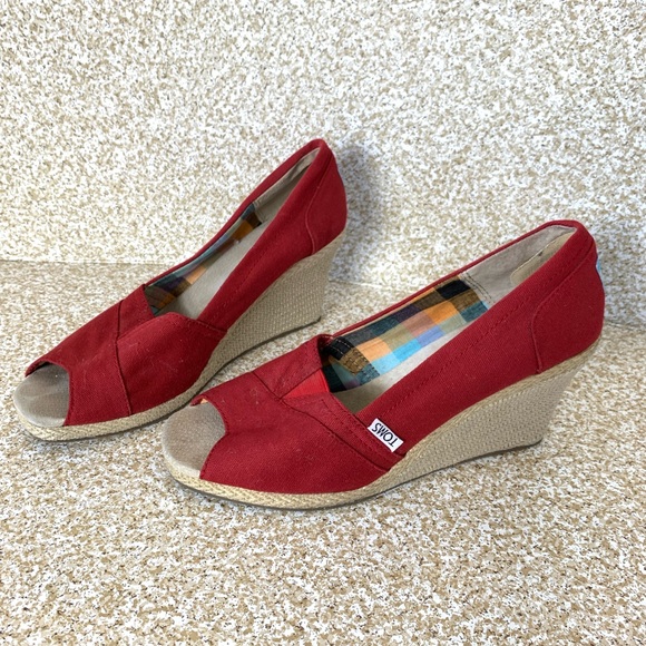 Toms Shoes - Toms : red canvas wedges
